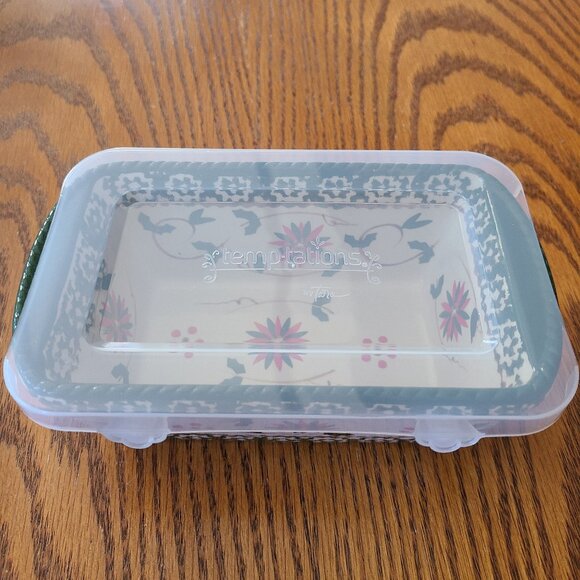 TEMPTATIONS BY TARA OLD WORLD LOAF PAN OVENWARE W/ PLASTIC LID GREEN/RED HOLIDAY - Picture 8 of 8